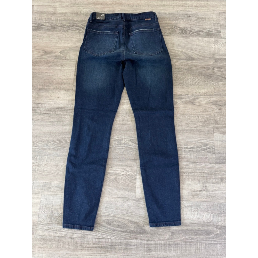 Tractr Nina High Rise Slim Jeans Size 4 NWT Dark Wash Distressed Stretch Denim - Picture 3 of 8